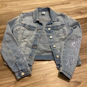 Light wash, flower designed jean jacket
